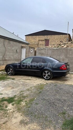 Mercedes E 280-6
