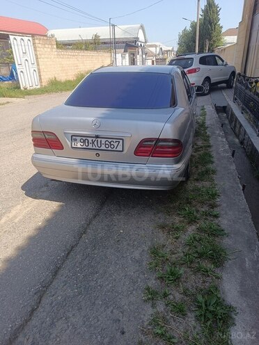 Mercedes E 280-2