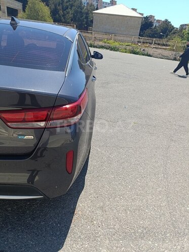 Kia K5-4