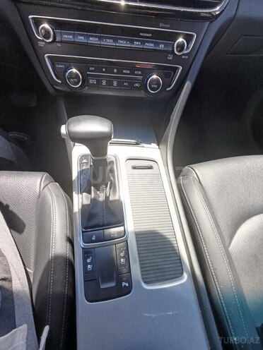 Kia K5-10