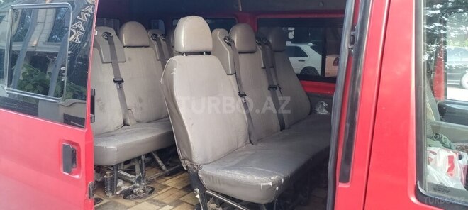 Ford Transit-4