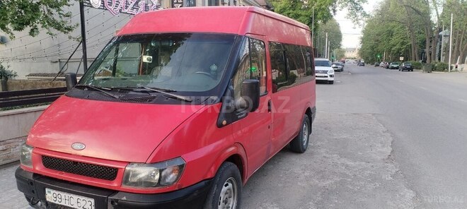 Ford Transit-3