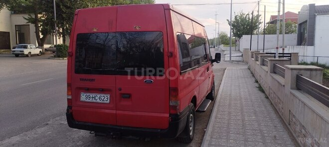 Ford Transit-5