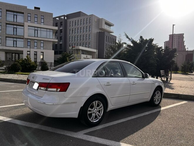 Hyundai Sonata-4