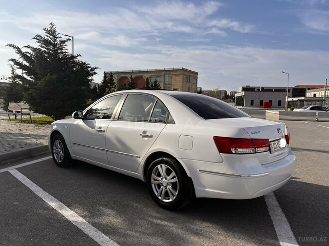 Hyundai Sonata-6