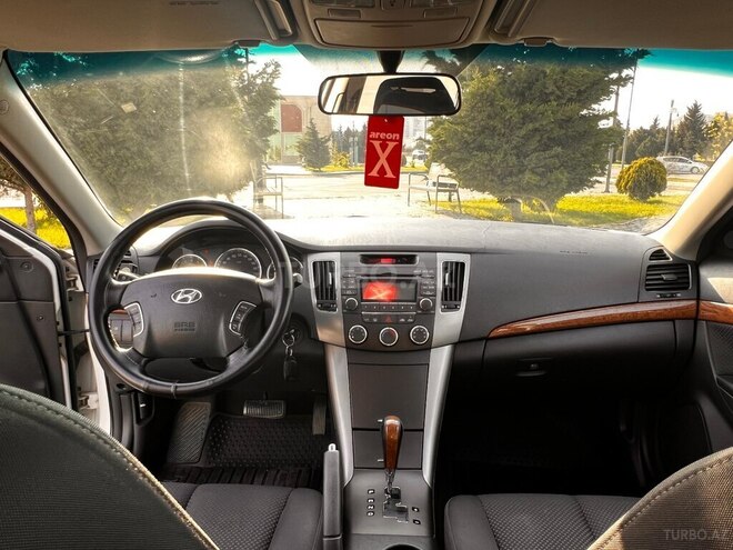 Hyundai Sonata-9