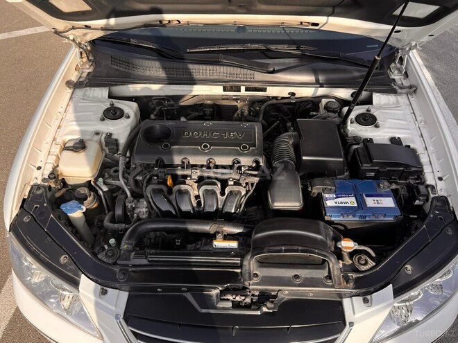 Hyundai Sonata-11