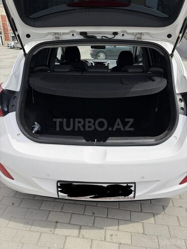 Hyundai i30-8