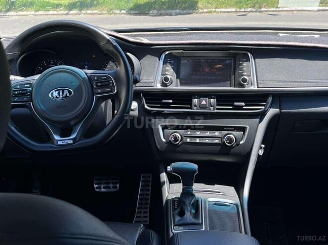 Kia K5-8