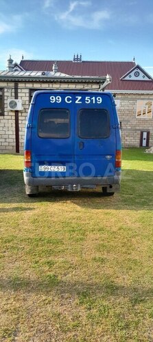 Ford Transit-13