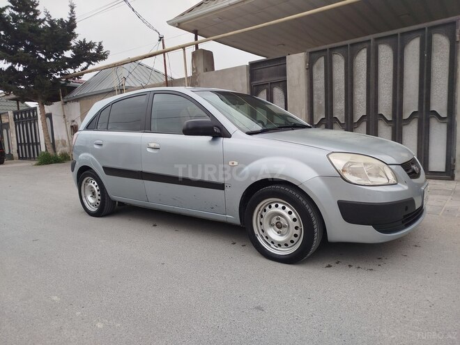 Kia Rio-12