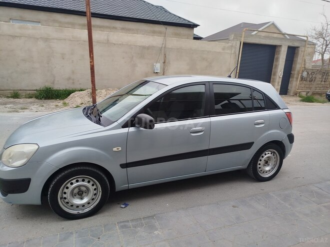 Kia Rio-13