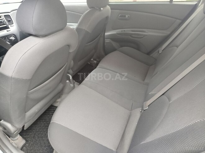Kia Rio-7