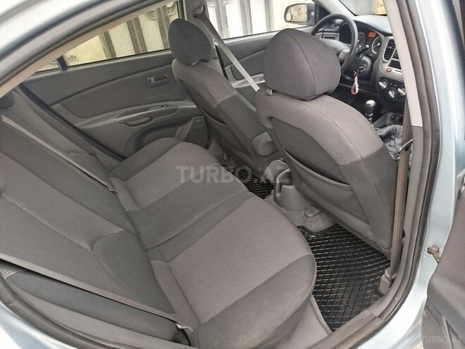 Kia Rio-6