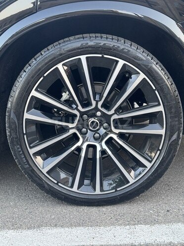 Volvo XC90-9