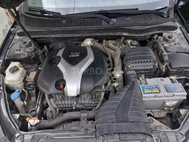 Kia Optima-5
