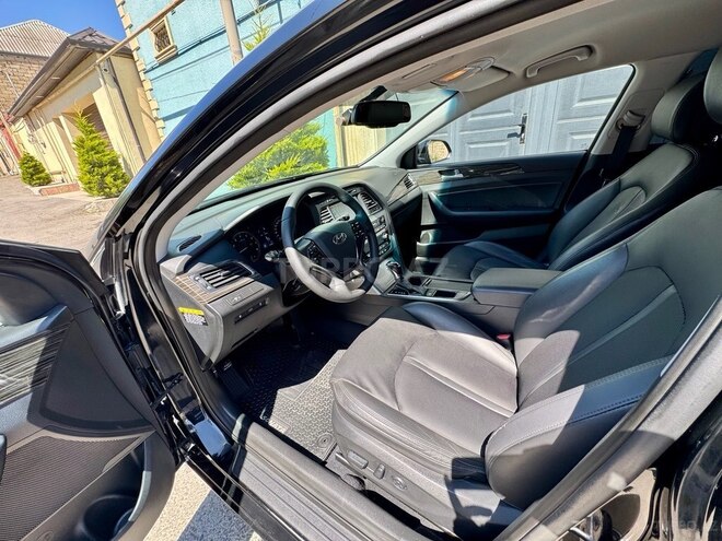 Hyundai Sonata-6