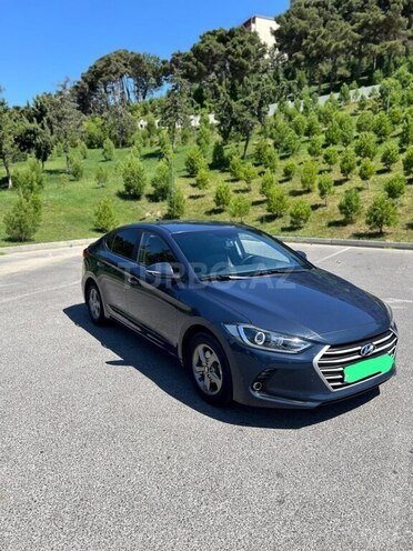 Hyundai Avante-11