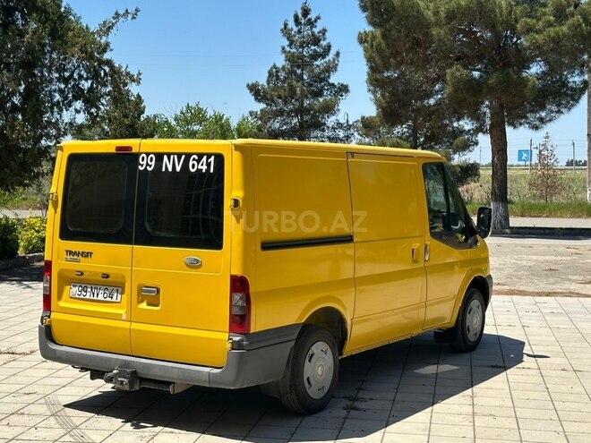 Ford Transit-7