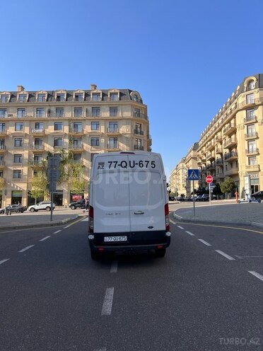 Ford Transit-2