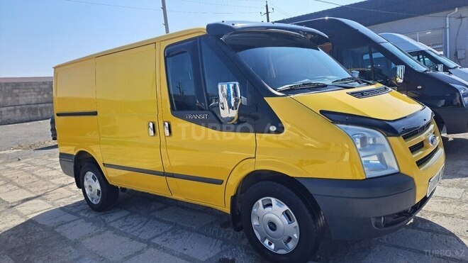 Ford Transit-3
