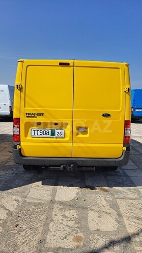 Ford Transit-4