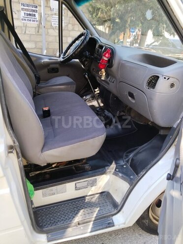 Ford Transit-5