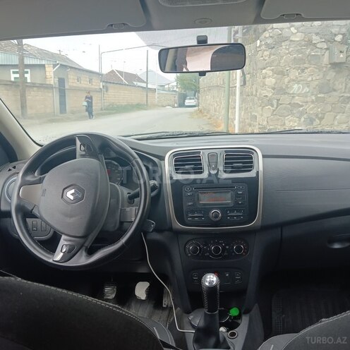 Renault Sandero-5