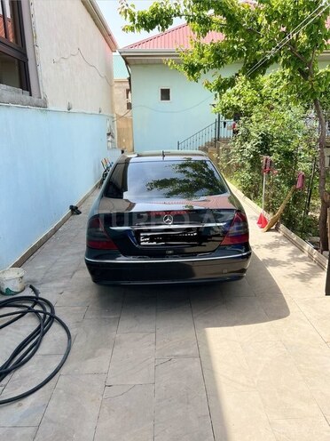 Mercedes E 220-3