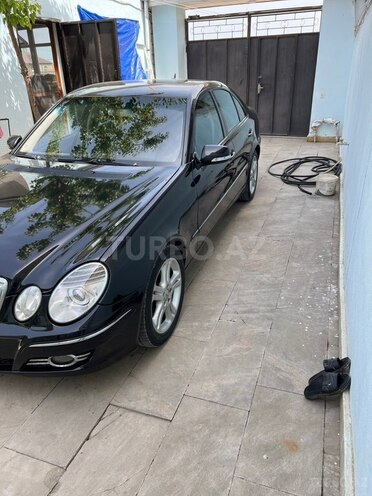 Mercedes E 220-5