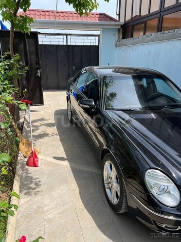 Mercedes E 220-4