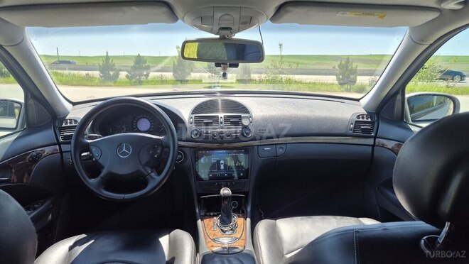 Mercedes E 220-3