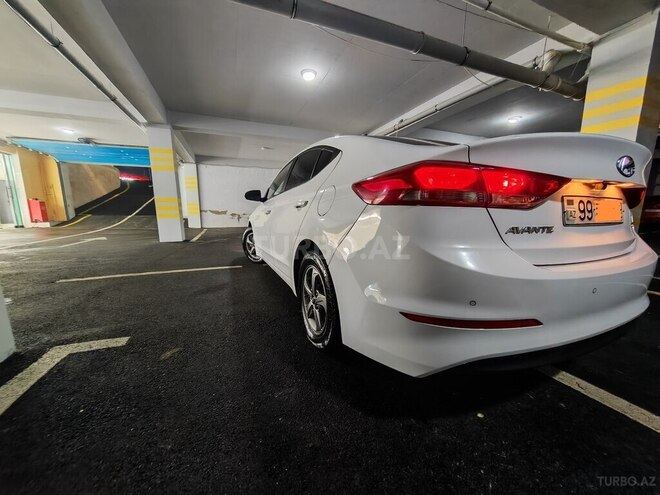 Hyundai Avante-4
