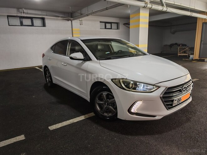 Hyundai Avante-9
