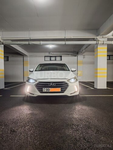 Hyundai Avante-13