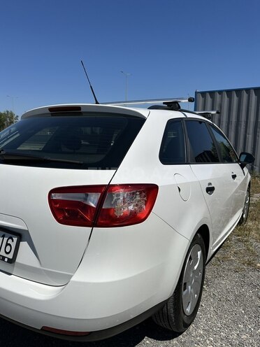 SEAT Ibiza-7