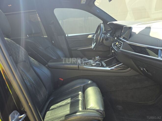 BMW X7-19