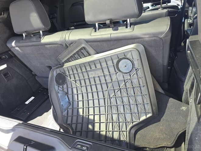 BMW X7-12