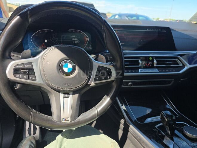 BMW X7-21