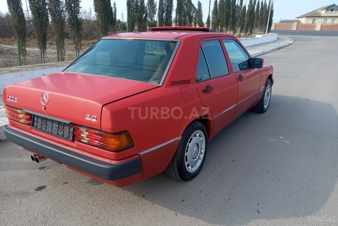 Mercedes 190-4