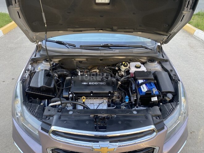 Chevrolet Cruze-19