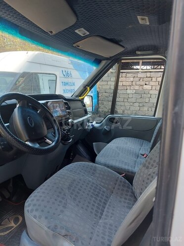 Ford Transit-13