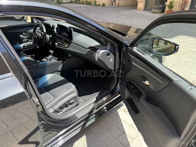 Lexus ES 300h 2024, 24,000 km - 2.5 л - Bakı