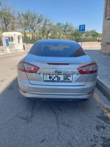 Ford Mondeo-4