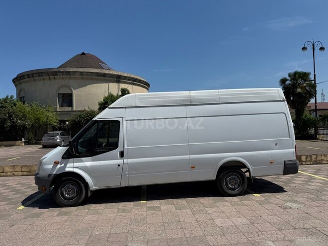 Ford Transit-2