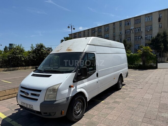 Ford Transit-9