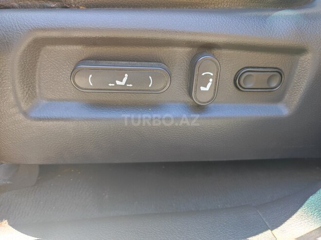 Hyundai Santa Fe-8