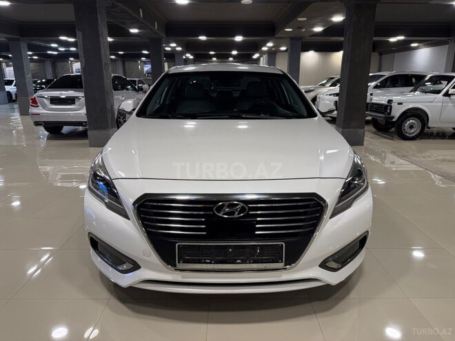 Hyundai Sonata-1