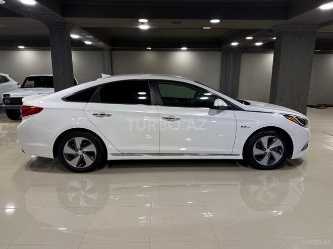 Hyundai Sonata-3