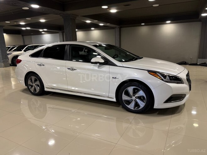 Hyundai Sonata-2